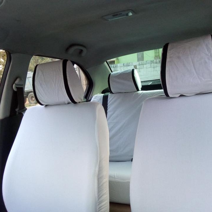 Limousine Toyota Innova Crysta 