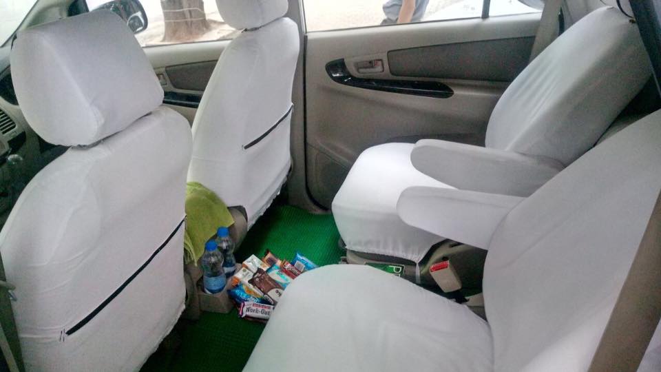 Limousine Toyota Innova Crysta